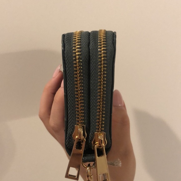 Brand new wallet - Picture 3 of 4